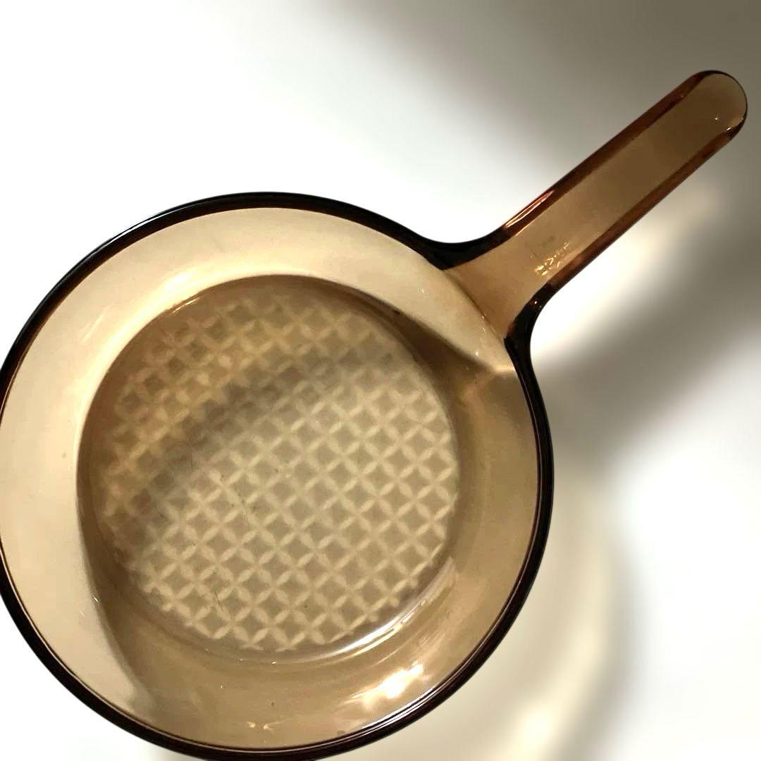 ビジョンのフライパンと鍋、デュラレックスのグラス