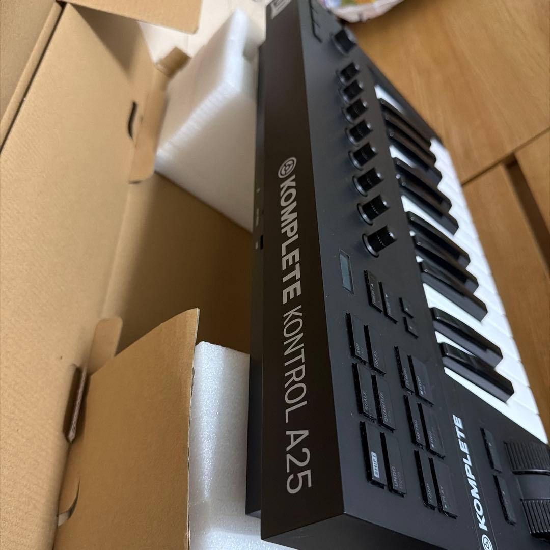 DTM・DAW Native Instruments KOMPLETE KONTROL A25