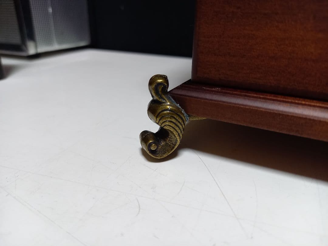 クラシック　ジュエリー　メイク　ウッド　ボックス　真鍮　脚付　金具　化粧　木箱