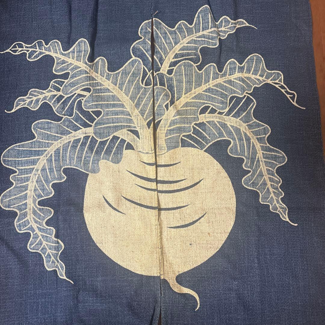 大根デザインの布製インテリア　のれん