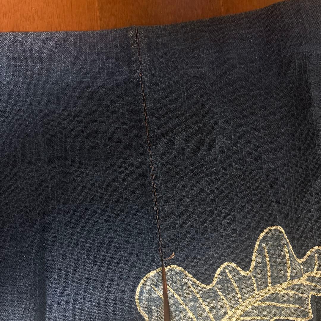 大根デザインの布製インテリア　のれん