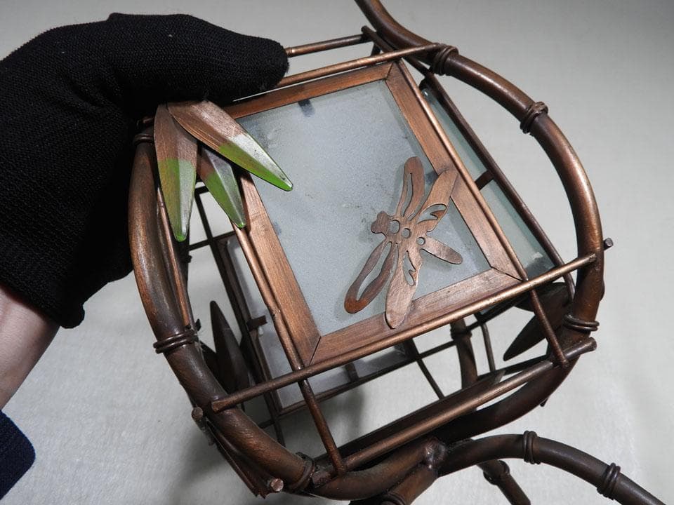 ●現代作 和物 銅製 行燈 蜻蛉 笹透かし紋 四面磨硝子 金工 重さ986ｇ