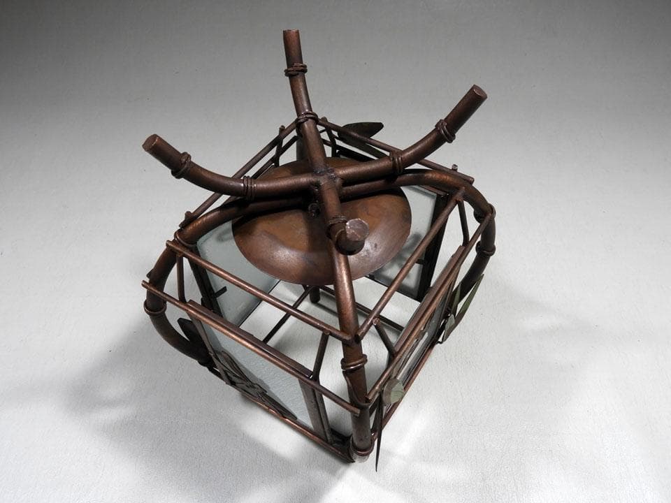 ●現代作 和物 銅製 行燈 蜻蛉 笹透かし紋 四面磨硝子 金工 重さ986ｇ