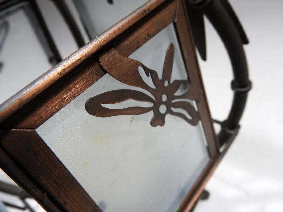 ●現代作 和物 銅製 行燈 蜻蛉 笹透かし紋 四面磨硝子 金工 重さ986ｇ