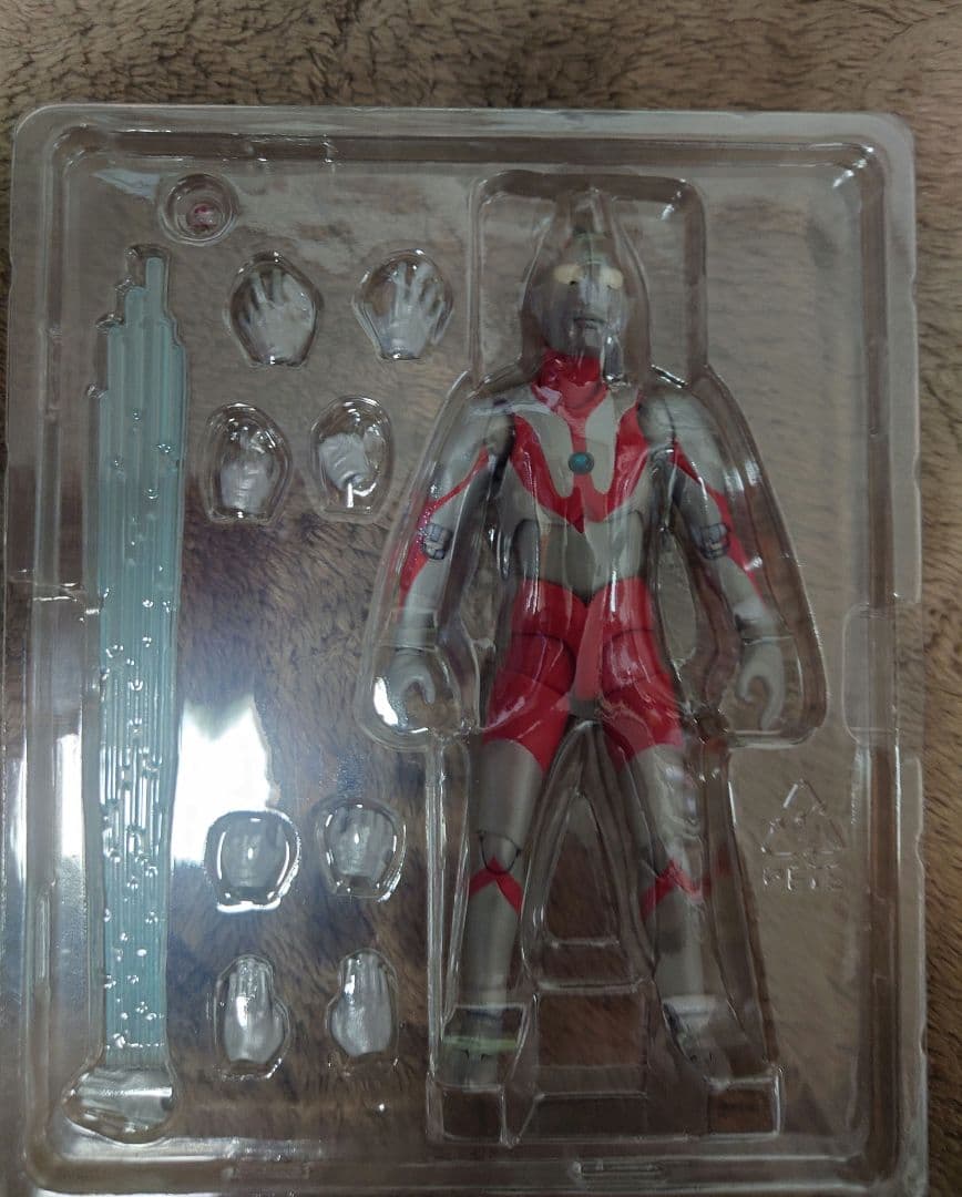 S.H.Figuarts ウルトラマン Aタイプ ＋オマケのゾフィーフィギュア