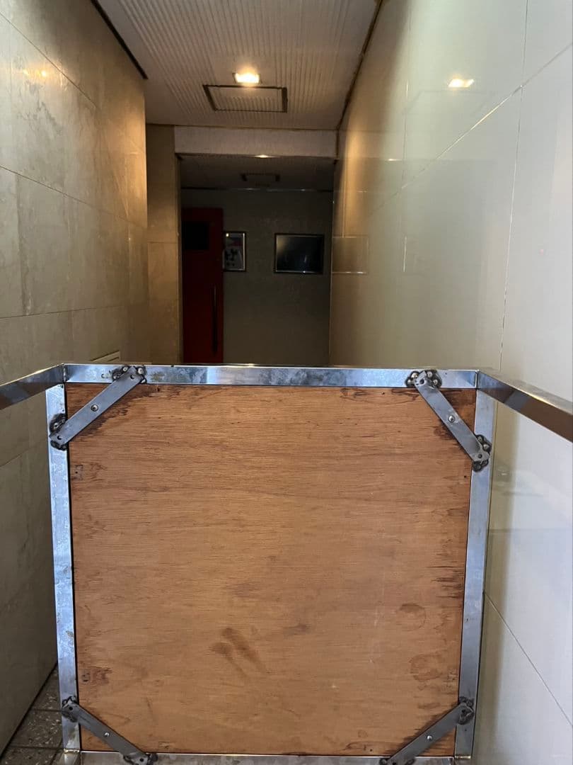 アングルフレームテーブル　1台