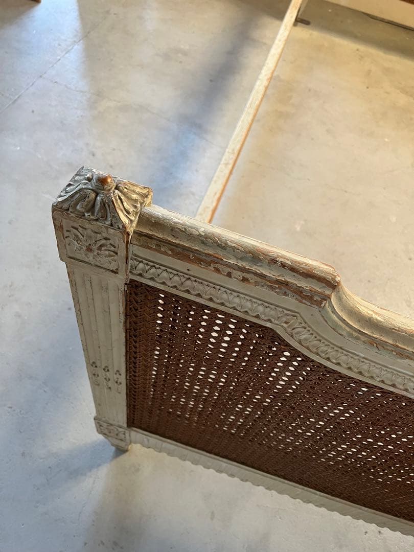 レア•フランスアンティーク•ラタンベッド•藤製•クイーンサイズ - メルカリ