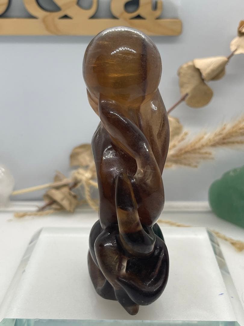 くまごろう様8【1928】九尾 彫り置物 ブラックフローライト