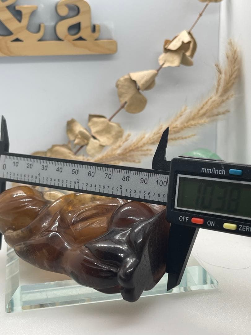 くまごろう様8【1928】九尾 彫り置物 ブラックフローライト