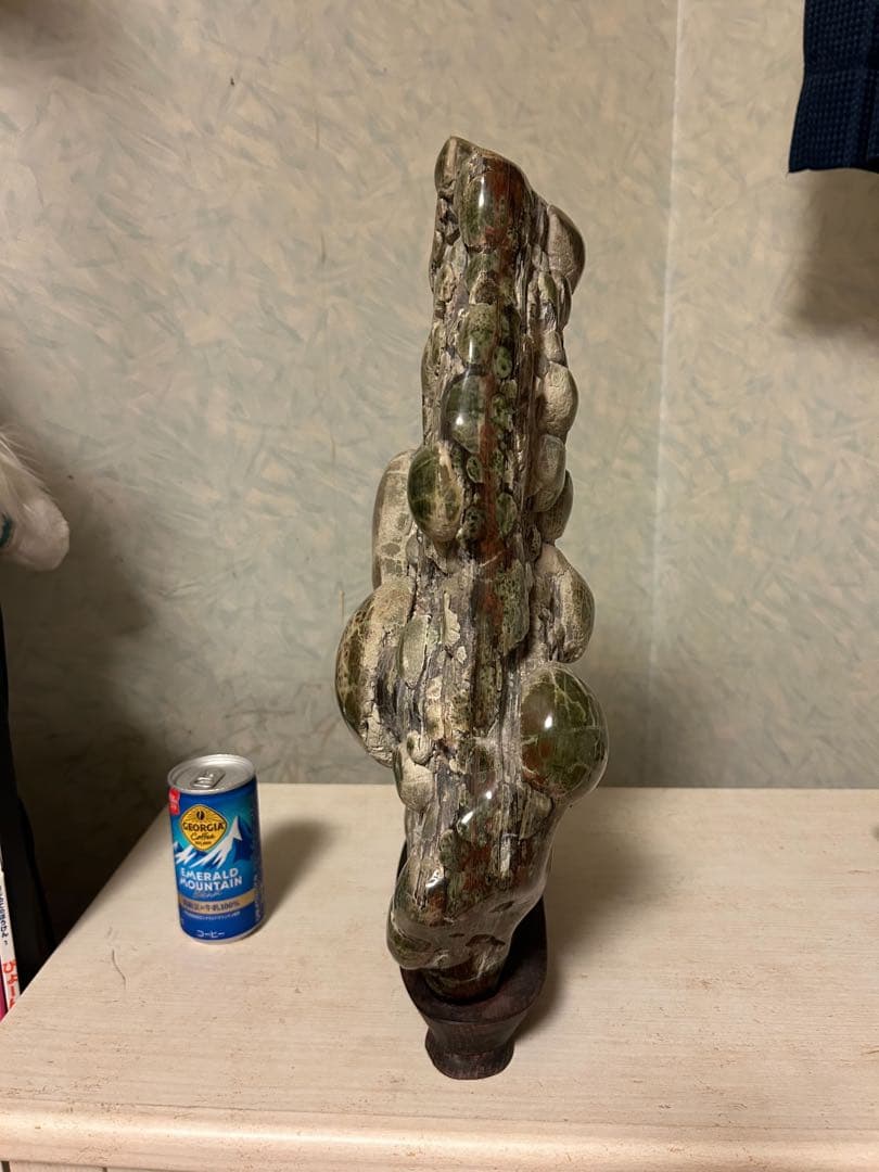 北海道門別産　球顆流紋岩　鑑賞石