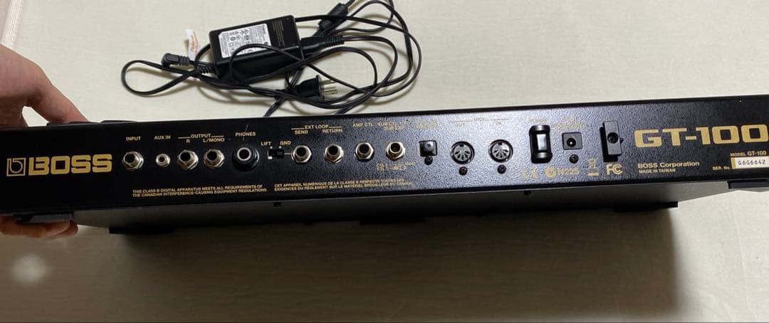 BOSS GT-100 マルチエフェクター