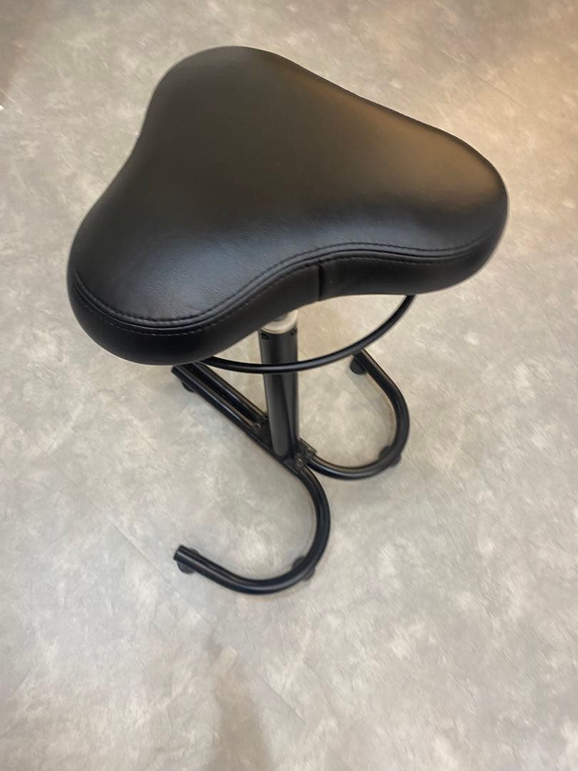 大広　OVE Shell DX スツール