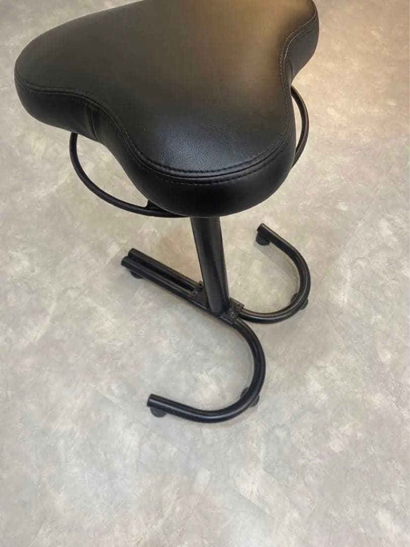 大広　OVE Shell DX スツール