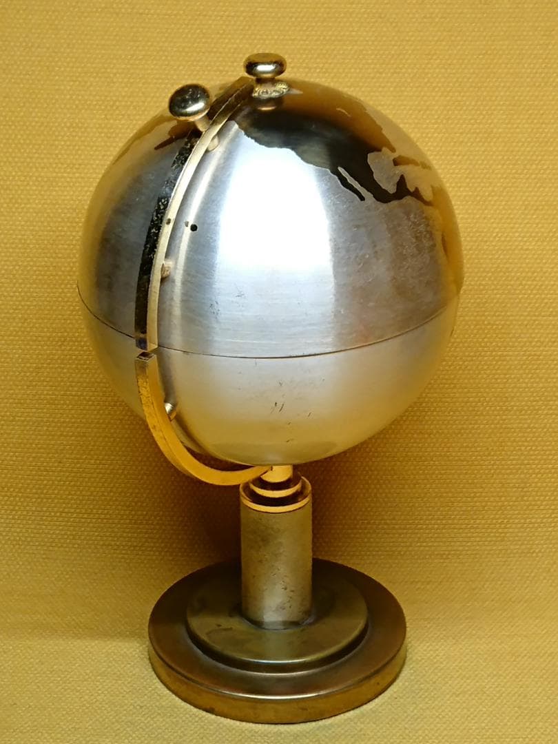 地球儀　タバコ入れ　金属　レトロ　置物　インテリア　工芸品　美術品　A1174