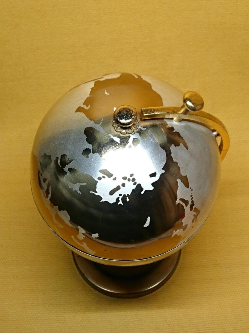 地球儀　タバコ入れ　金属　レトロ　置物　インテリア　工芸品　美術品　A1174