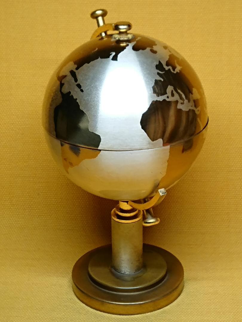 地球儀　タバコ入れ　金属　レトロ　置物　インテリア　工芸品　美術品　A1174