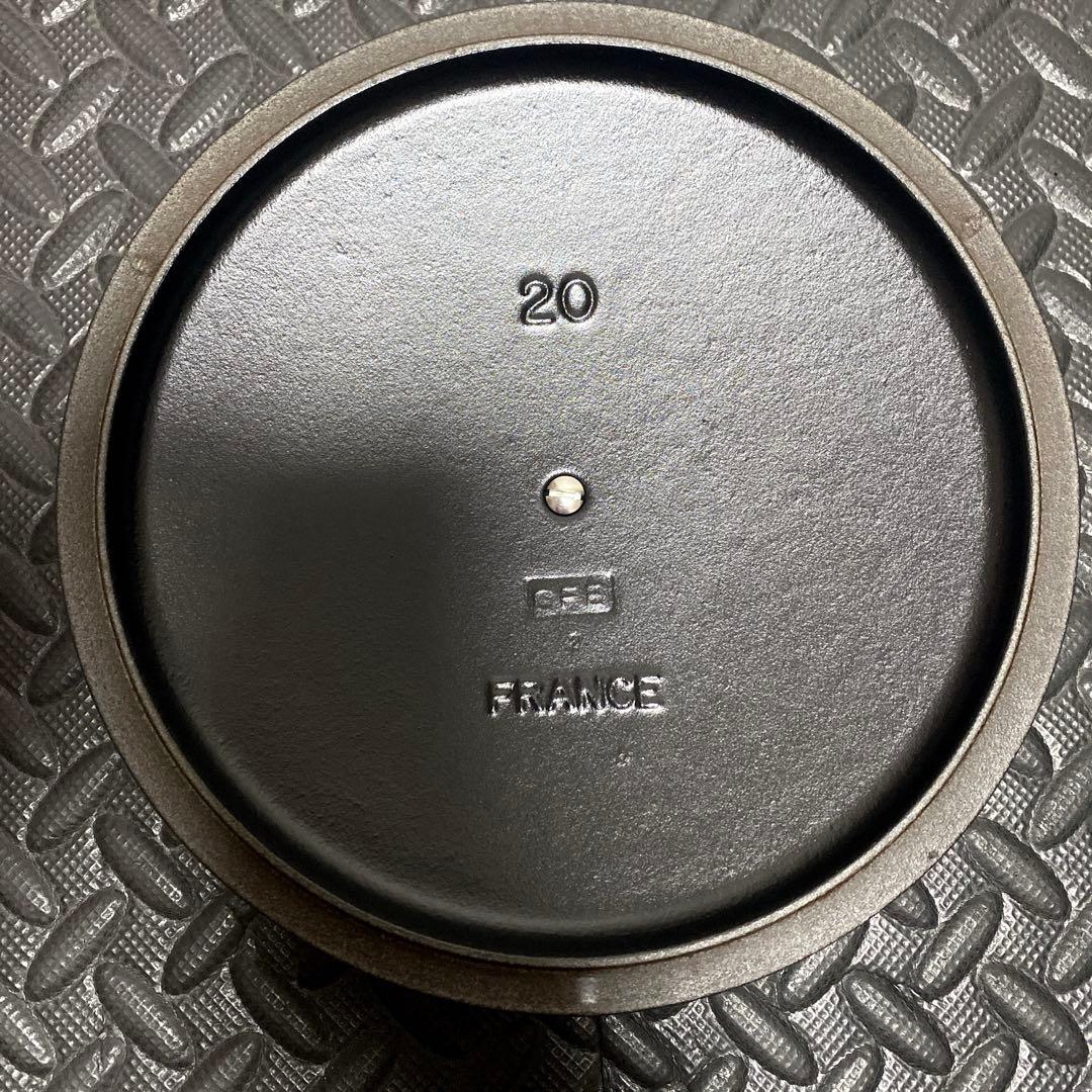 【人気カラー】ルクルーゼ 20cm ブラック マットホーロー