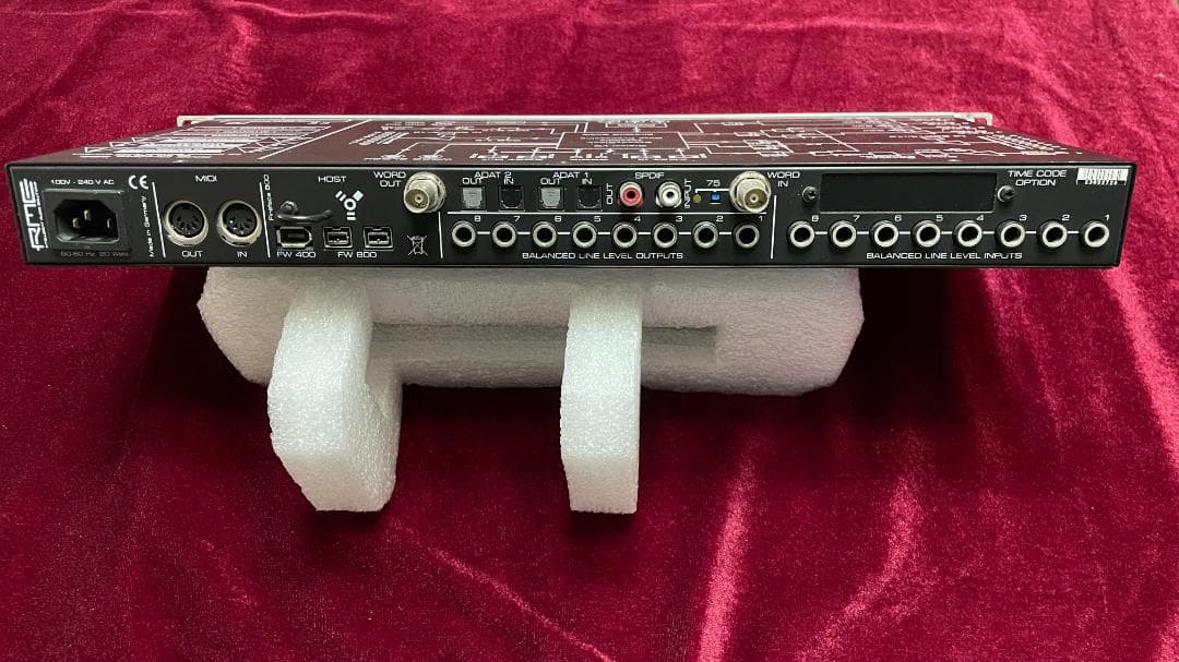 RME Fireface 800（Apple純正アダプタ付き）