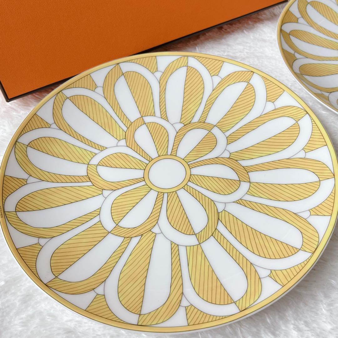 【極美品】HERMES　ソレイユ・ドゥ・エルメス デザートプレートNo2　2枚