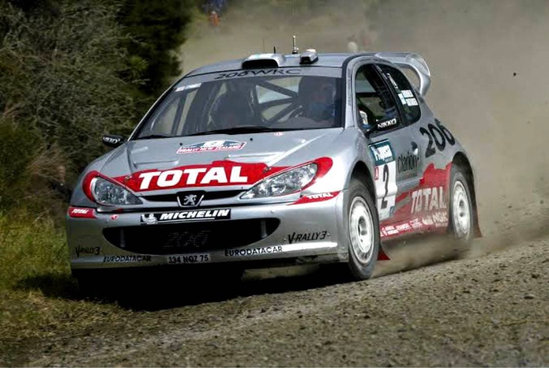 オートアート プジョー 206 WRC 1/18 ラリー カタルーニャ 2001 - メルカリ