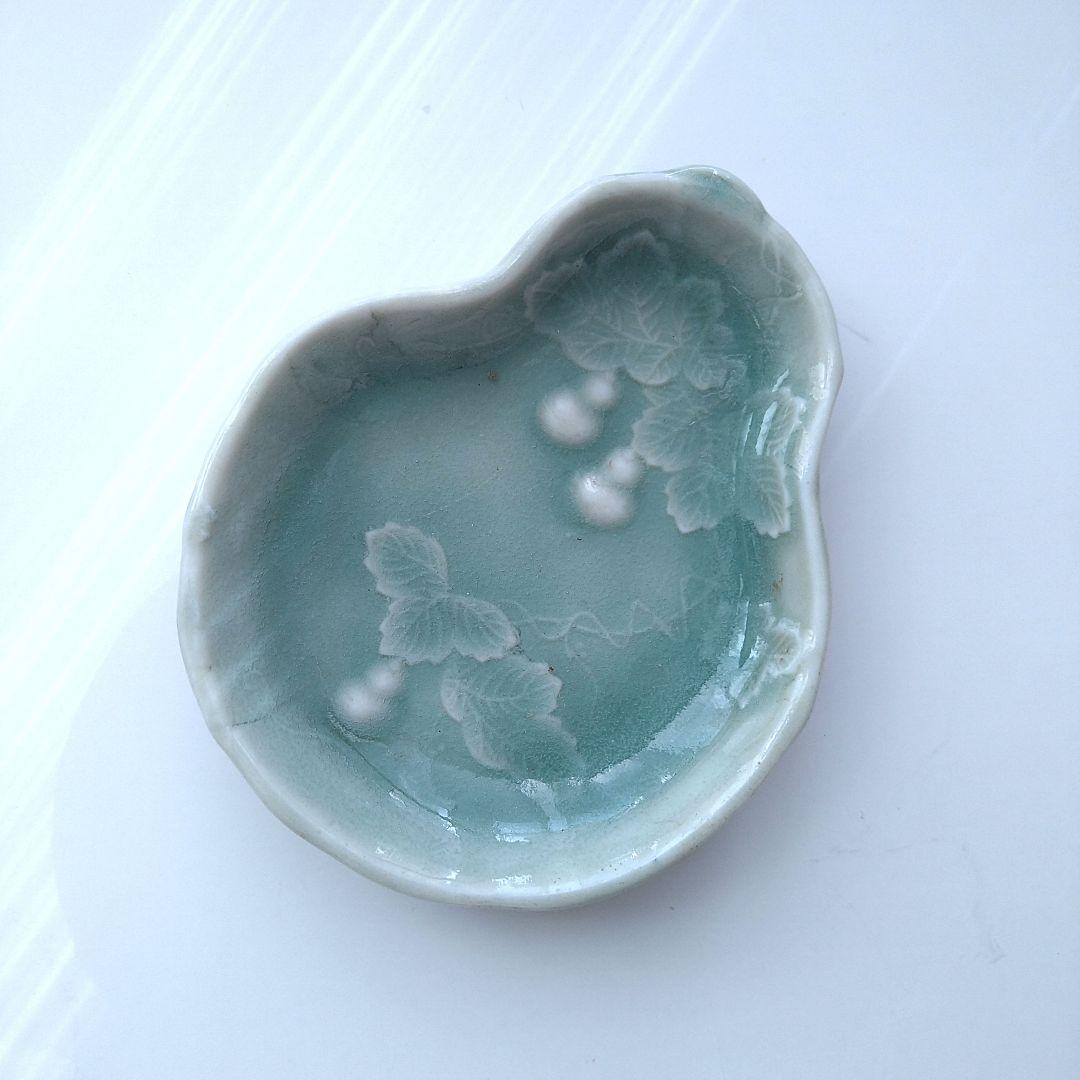 三田青磁 豆皿 手塩皿 2客 瓢箪文様 ひょうたん 足付き 江戸期　希少