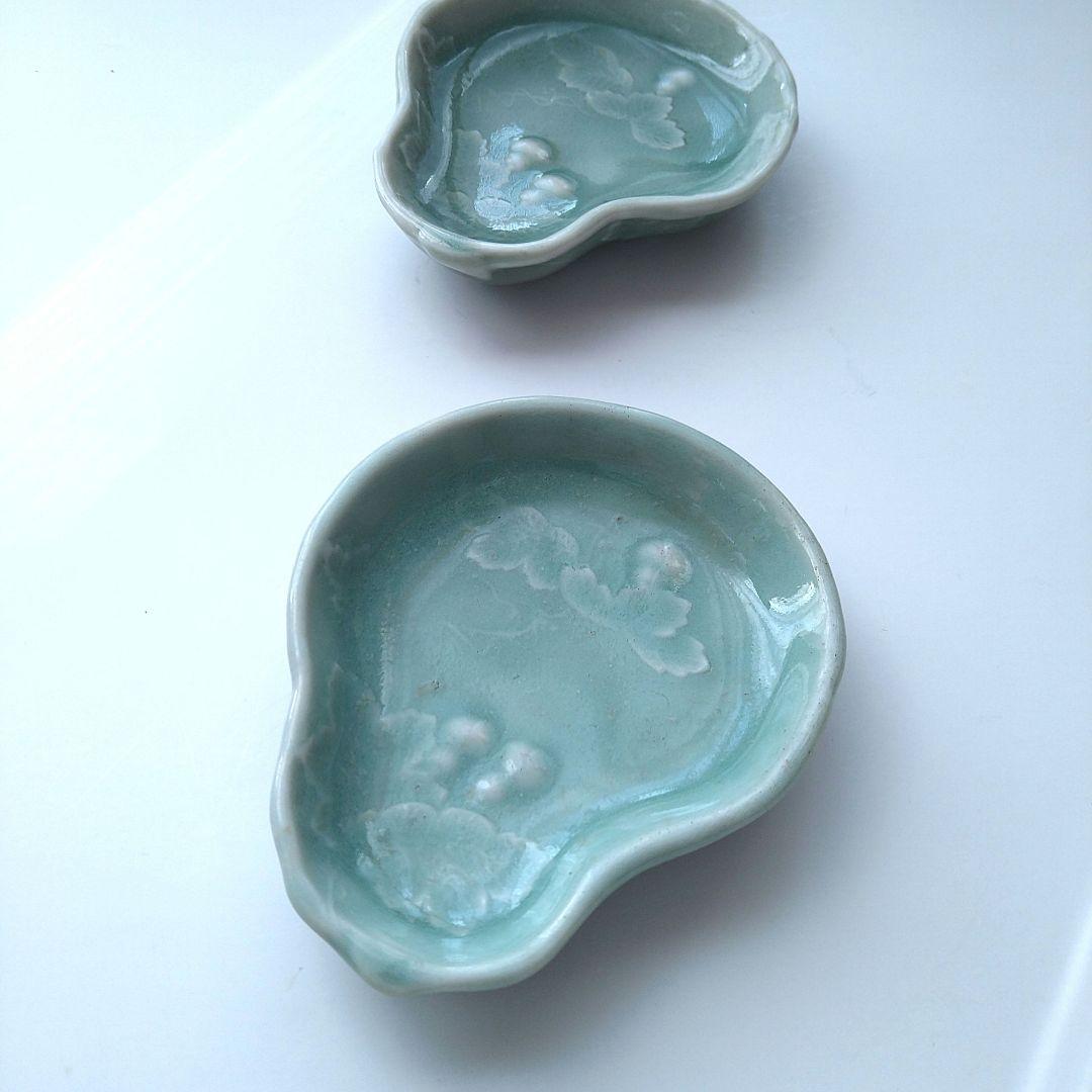 三田青磁 豆皿 手塩皿 2客 瓢箪文様 ひょうたん 足付き 江戸期　希少