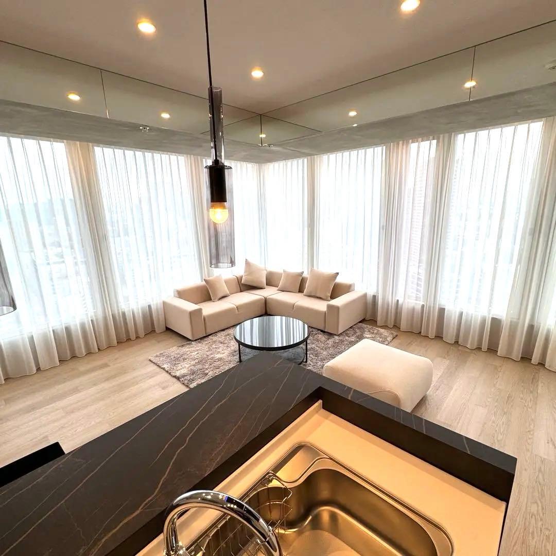 超美品 ローソファ2人掛け 左肘置き モダン ベージュ