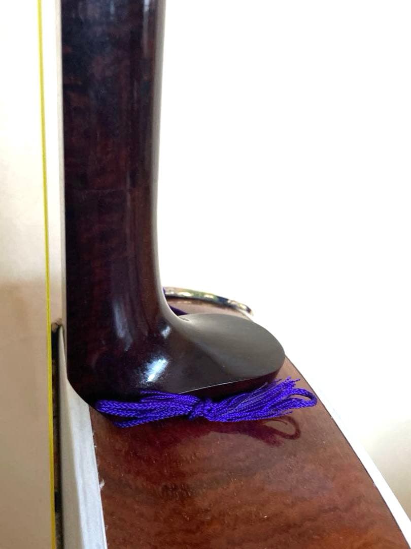 両面四つ皮張りたて 子持綾杉胴 金細 紅木 杢有 中棹 地唄三味線