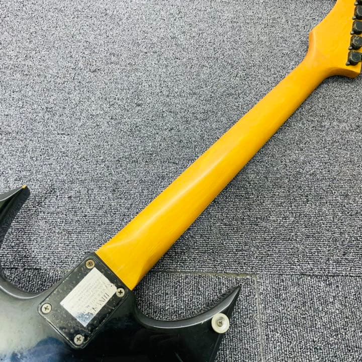 B.C.Rich　エレキギター　ワーロックモデル