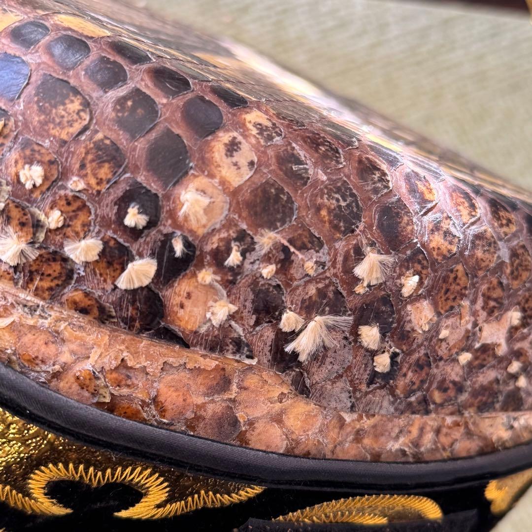 三線■黒檀 本皮クサビ張り■真壁型 アルミケース付き