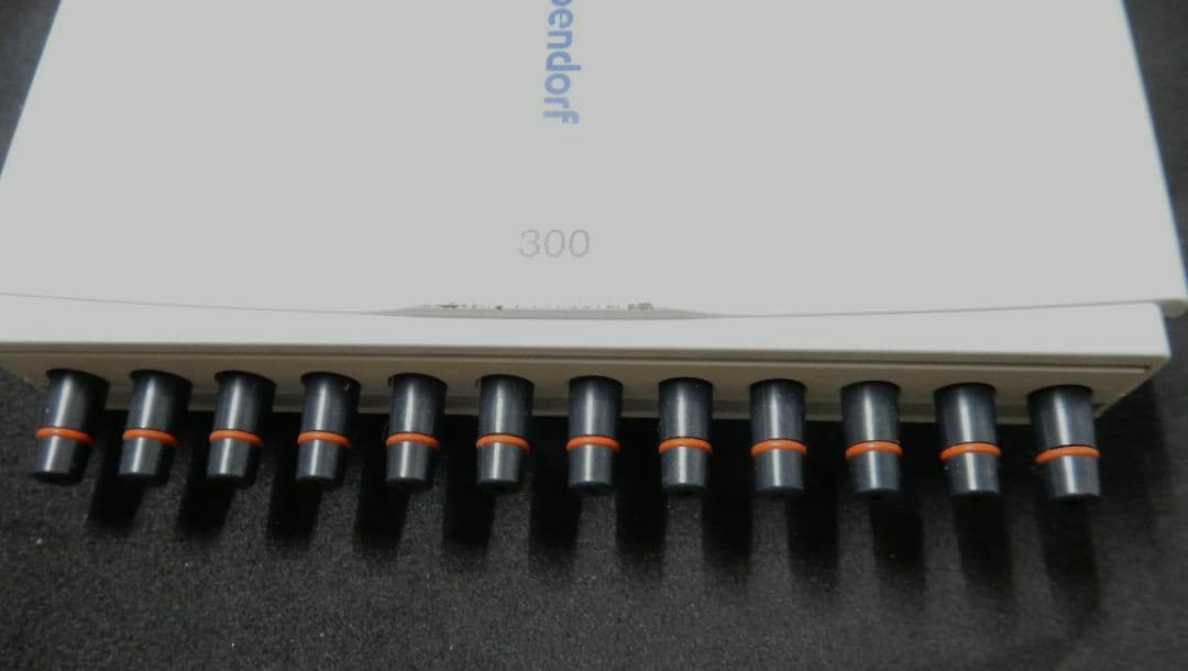 エッペンドルフ　電動ピペッター Xplorer 0.5~10μl 12連