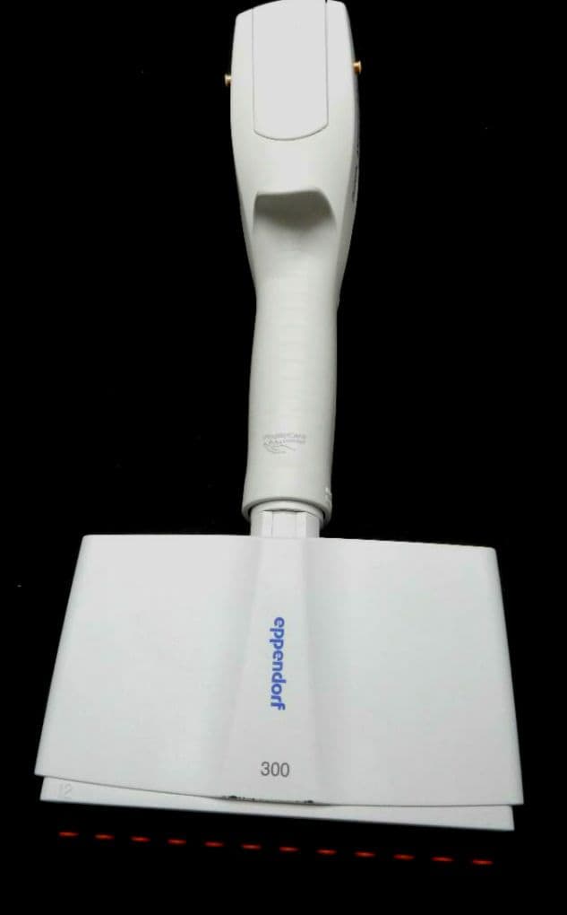 エッペンドルフ　電動ピペッター Xplorer 0.5~10μl 12連