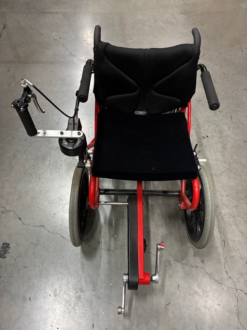 コギー COGYイタリアンレッド 足こぎ車いす