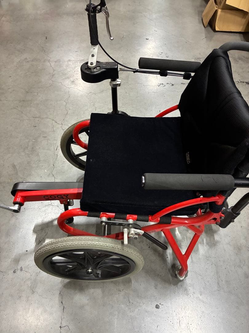 コギー COGYイタリアンレッド 足こぎ車いす
