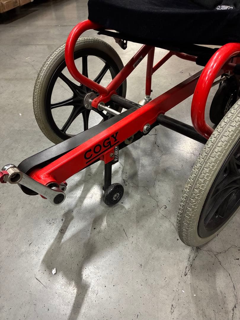 コギー COGYイタリアンレッド 足こぎ車いす