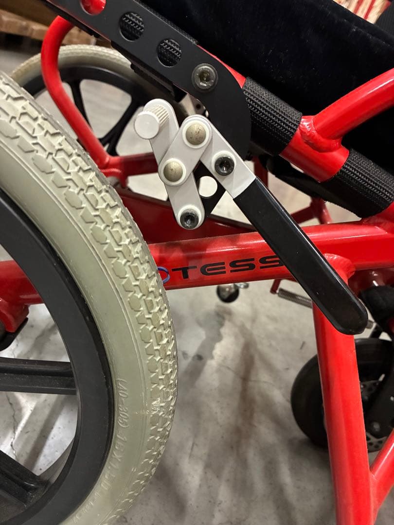 コギー COGYイタリアンレッド 足こぎ車いす