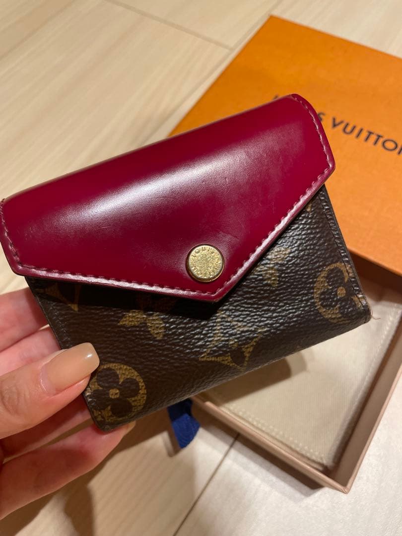 ルイヴィトン 三つ折り財布 ポルトフォイユゾエ 正規品