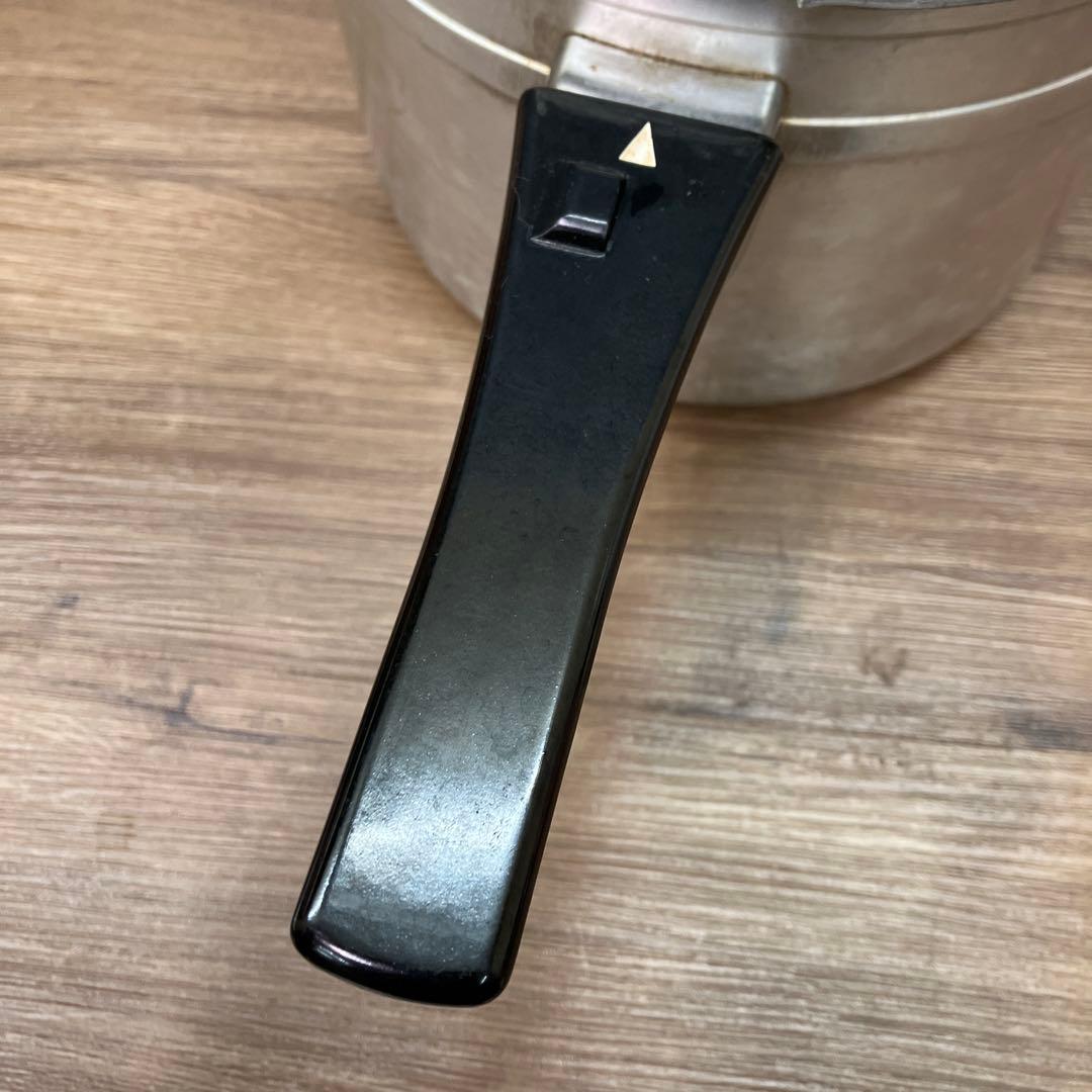 E-2 CO・OP 北陸アルミ 圧力鍋 5.5L 大容量 レトロ キッチン用品