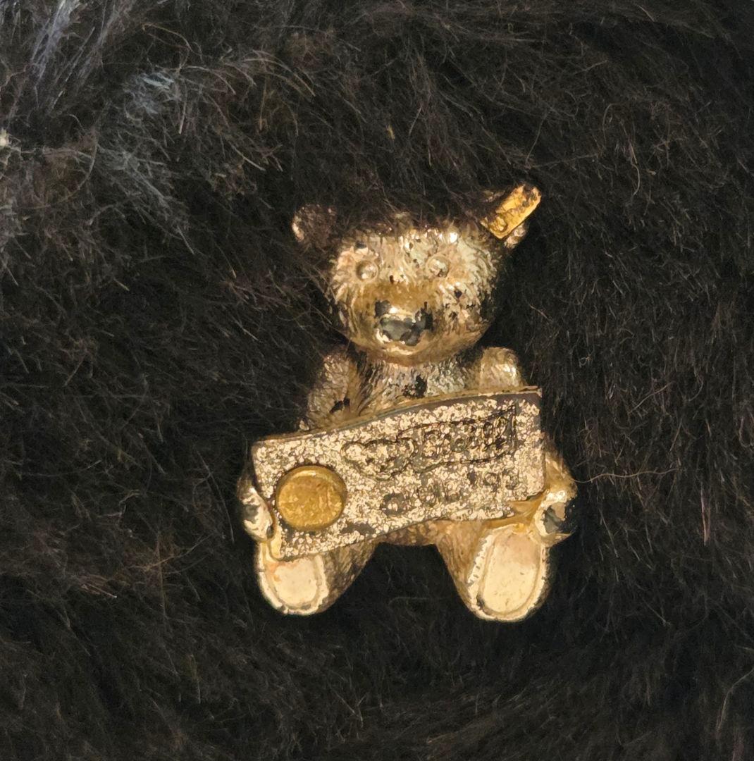 黒のテディベア マフラー・付ピンバッジき(有名作家もの)