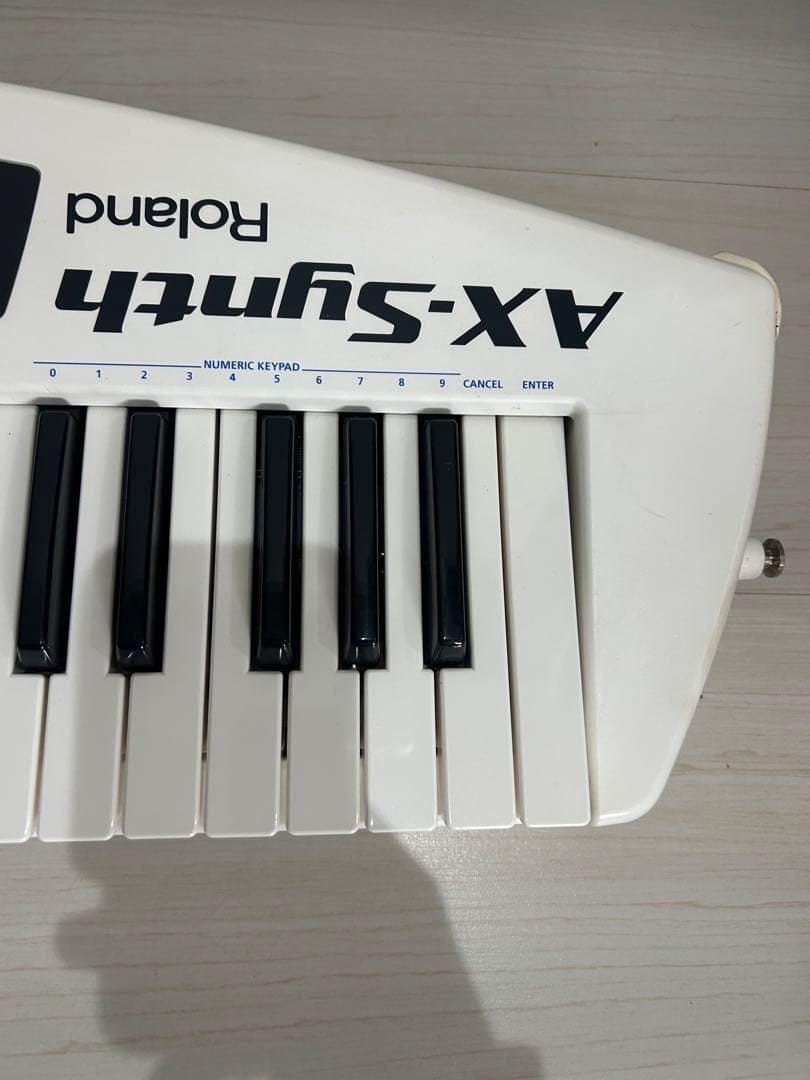 Roland AX-Synth シンセサイザー ショルキー 49鍵 ローランド - メルカリ