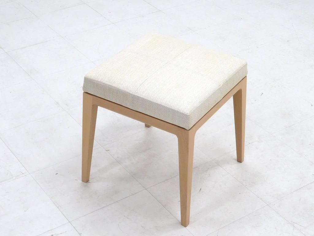 展示品　タイムアンドスタイル　スツール　オットマン　ヒューゴ　北欧モダン