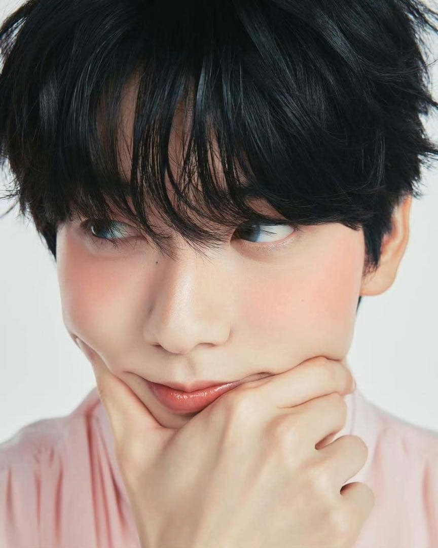 TXT スビン SOOBIN × INTO U 限定コラボセット 箱なし ② - メルカリ