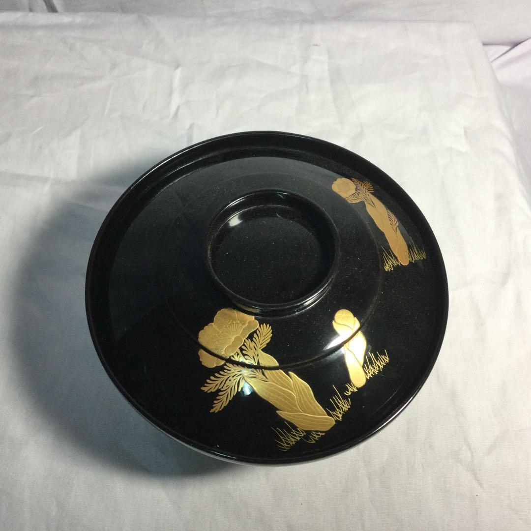 NO 298漆碗10クロー赤10個蓋つきです輪島と思いますが確信無いので不明。