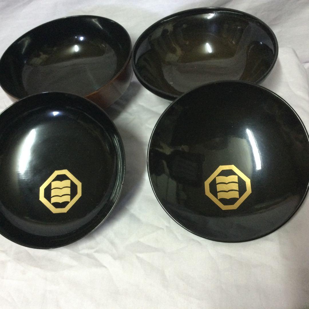 NO 298漆碗10クロー赤10個蓋つきです輪島と思いますが確信無いので不明。