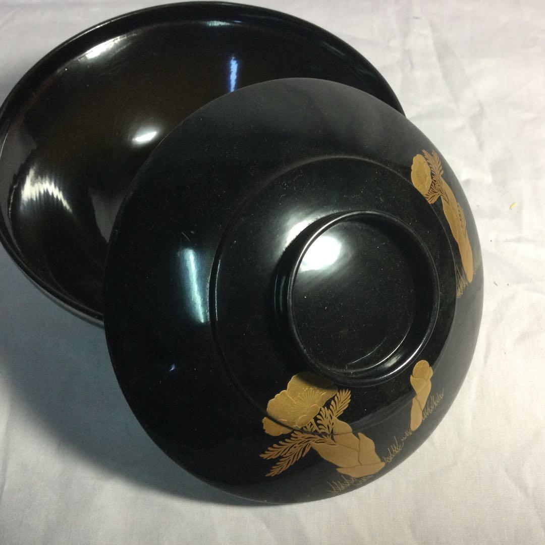 NO 298漆碗10クロー赤10個蓋つきです輪島と思いますが確信無いので不明。