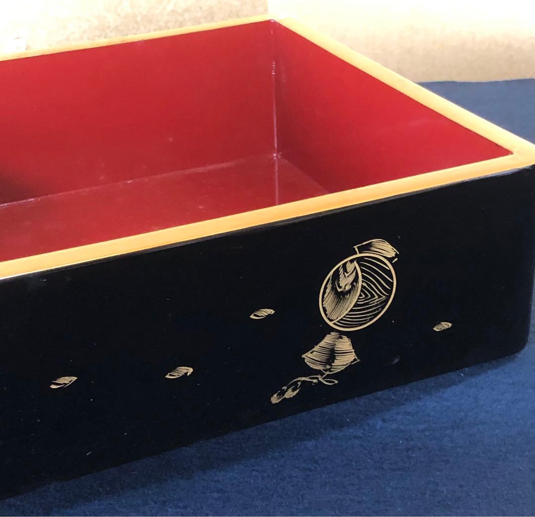 《R》黒内朱 沈金宝尽し 四段重 替蓋 重台付 木箱 251204お3