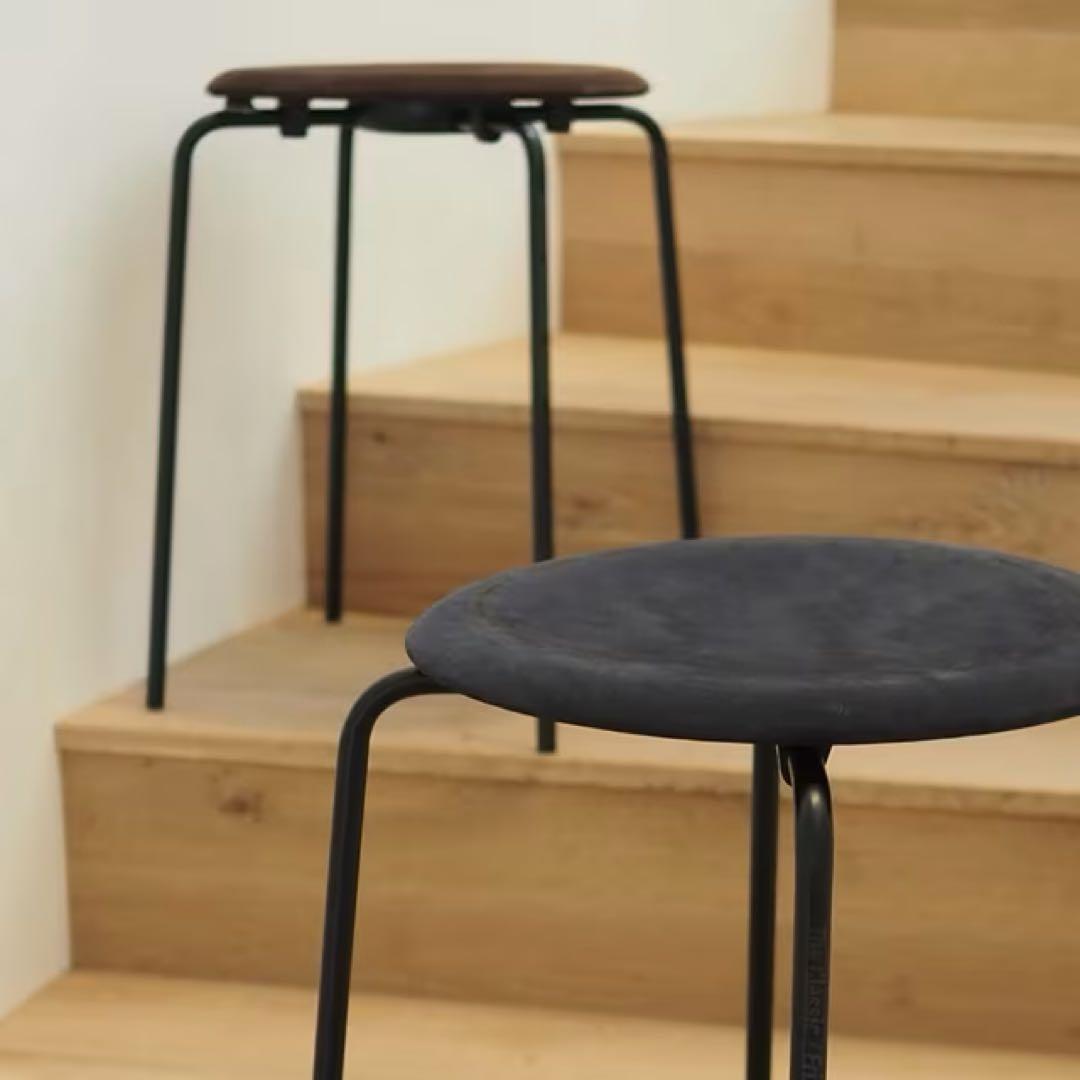 本日限定価格　FRITZ HANSEN FRAGMENT ドットスツール