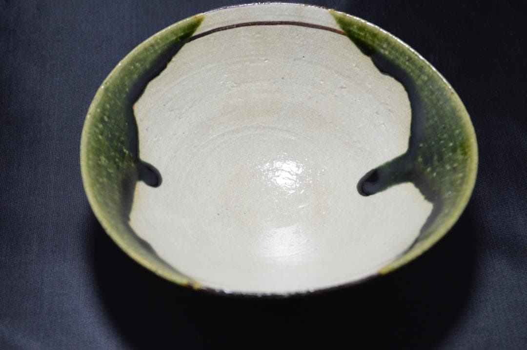 織部焼き 平茶碗 【松本鉄山作】 - メルカリ