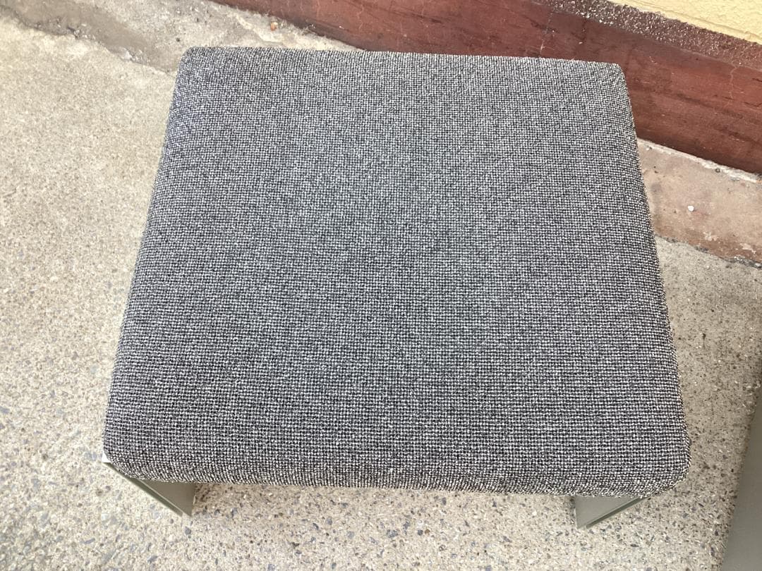 定価約５４万　３点セット　エアフレーム　サイドローテーブル　スツール　カッシーナ