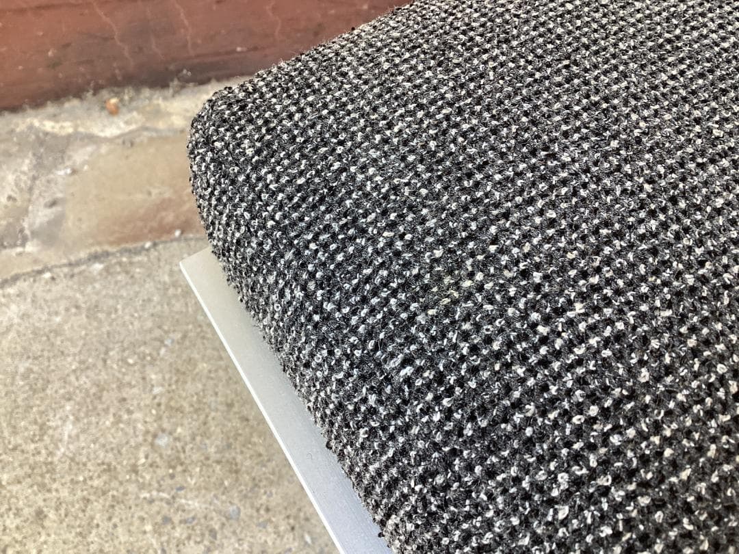 定価約５４万　３点セット　エアフレーム　サイドローテーブル　スツール　カッシーナ